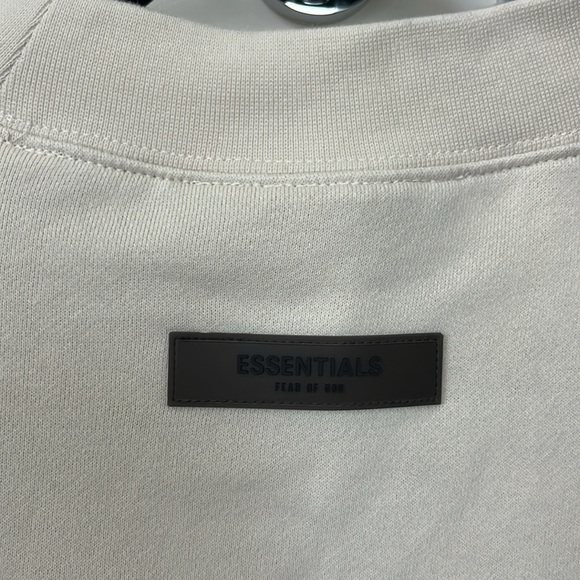 FEAR OF GOD ESSENTIALS Off-White Crewneck Sweatshirt Size XS - Picture 3 of 7